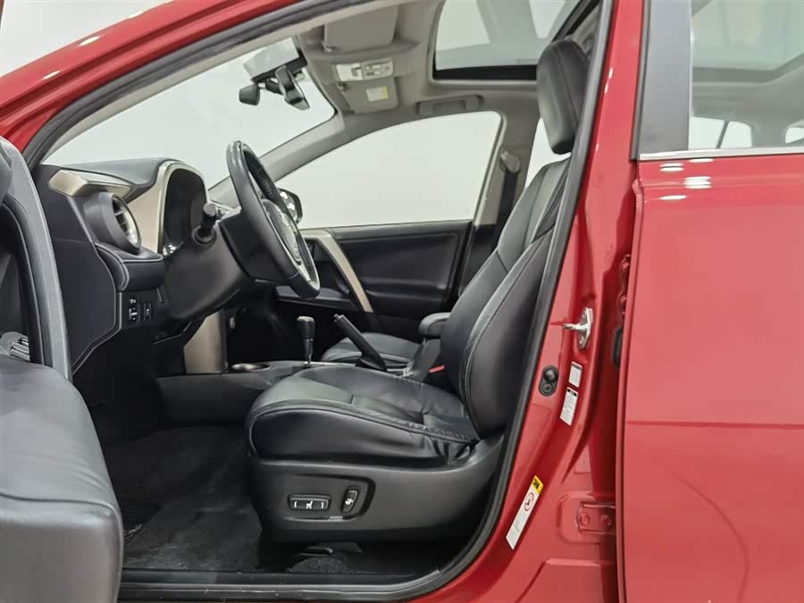 Toyota 2014 car image #11