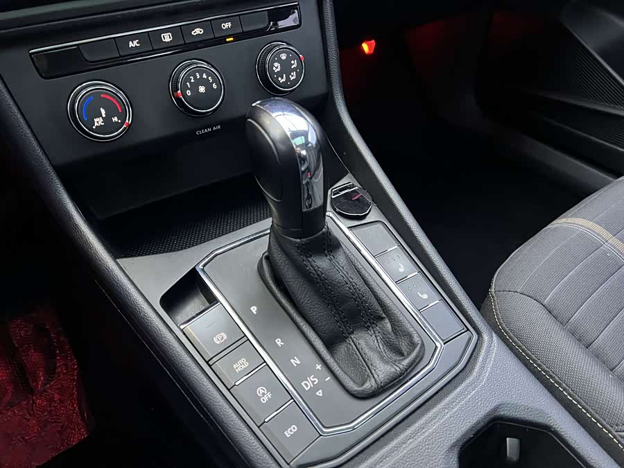 Volkswagen Lavida 2021 immagine di auto #11