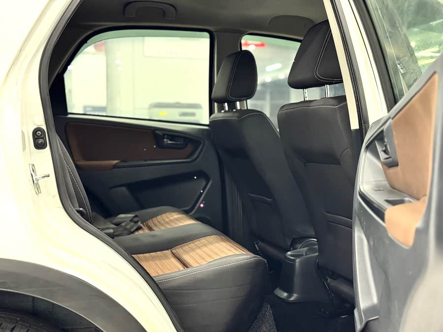 铃木 天语 SX4 2015 汽车图片 #11