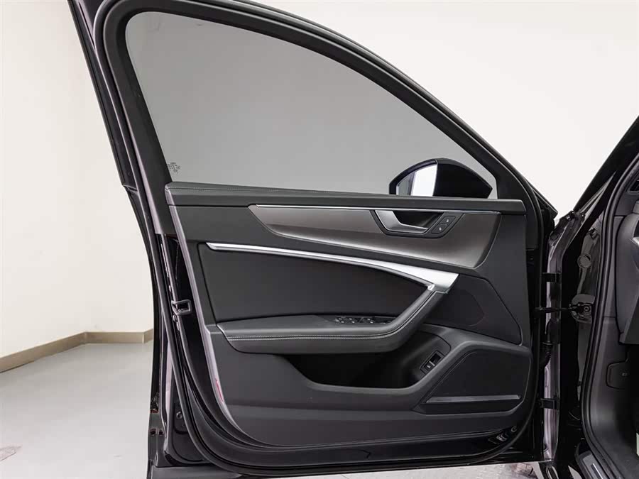 Audi A6L 2020 car image #11