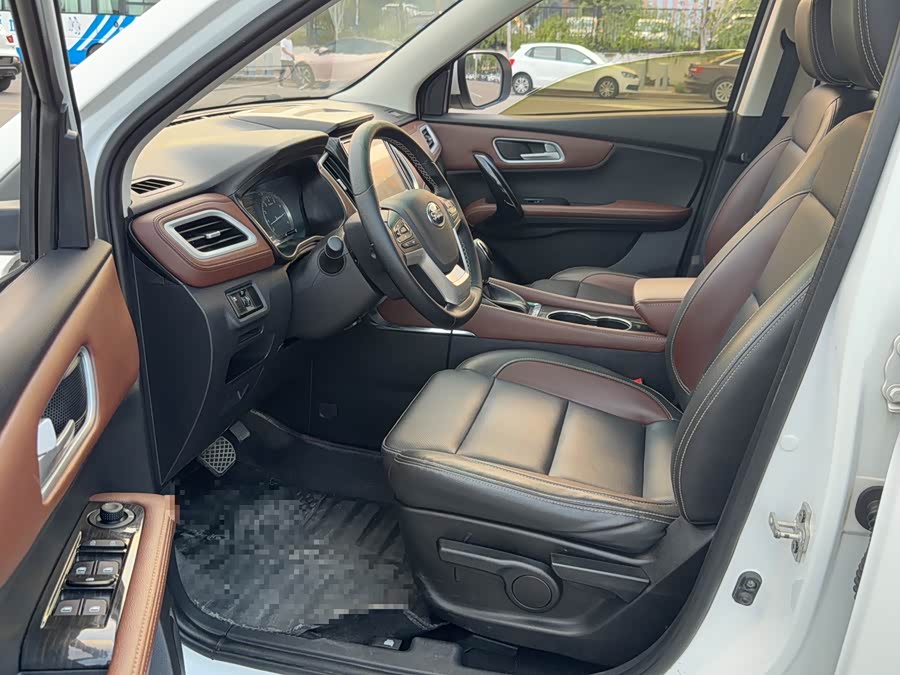 SWM X7 2018 изображение автомобиля #11