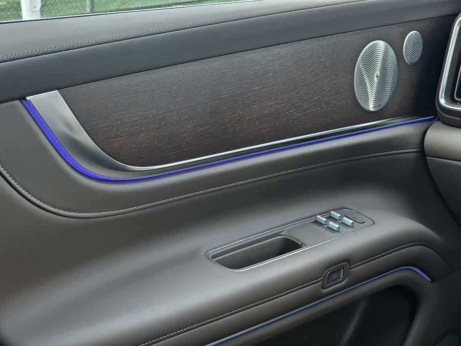 2024 immagine di auto #11