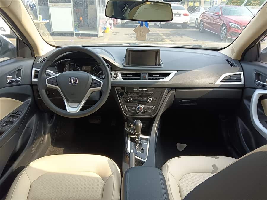 Changan Alsvin V7 2017 car image #11