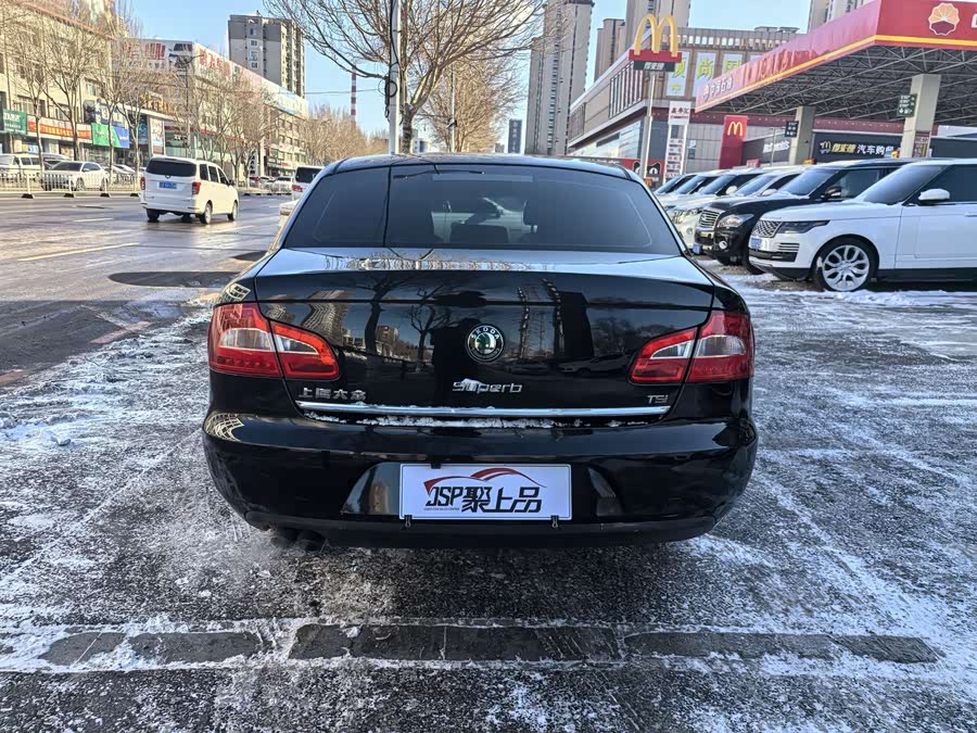 Skoda Superb 2013 car image #11