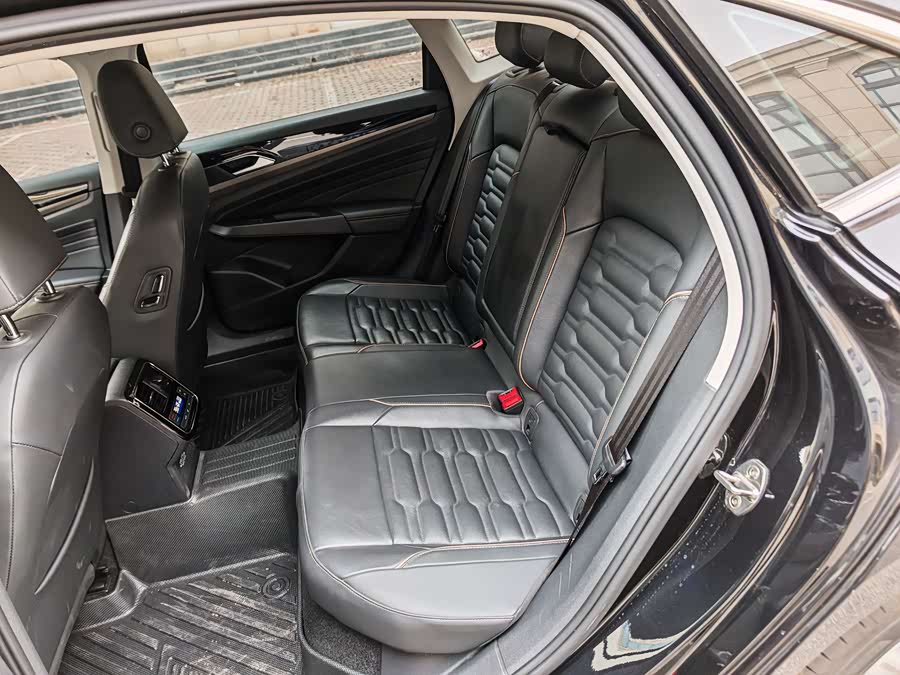 Volkswagen Passat 2019 #11 Volkswagen Passat 2019 car image #11