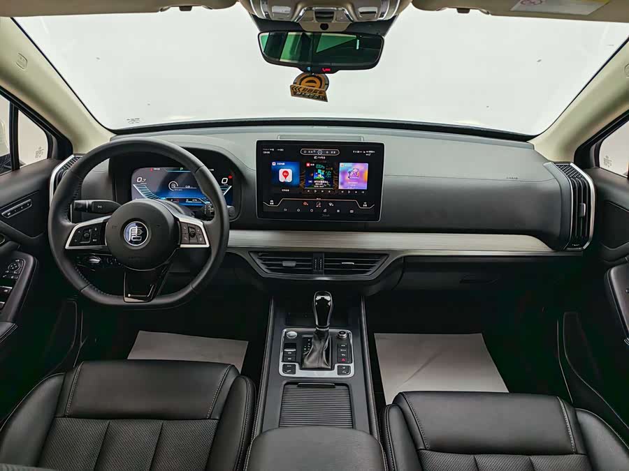 BYD Tang 2018 #11 BYD Tang 2018 car image #11