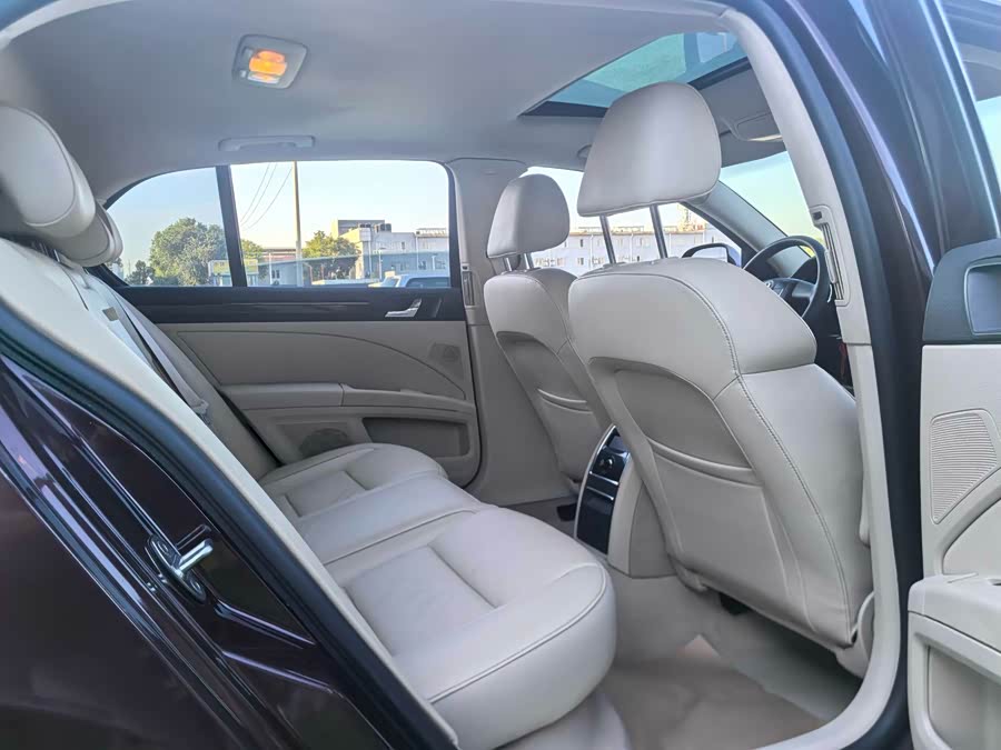 Skoda Superb 2014 immagine di auto #11