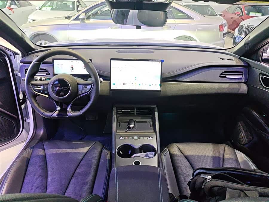 BYD Seal 06 DM-i 2025 immagine di auto #11