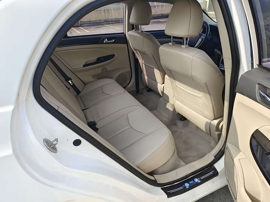 BYD e5 2017 #11 BYD e5 2017 car image #11