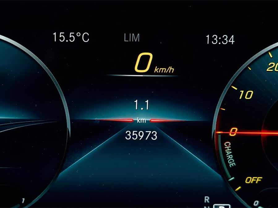 Mercedes-Benz GLE Class New Energy 2022 car image #11