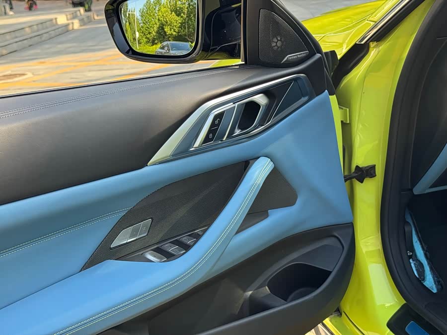 BMW M4 2023 image de voiture #11