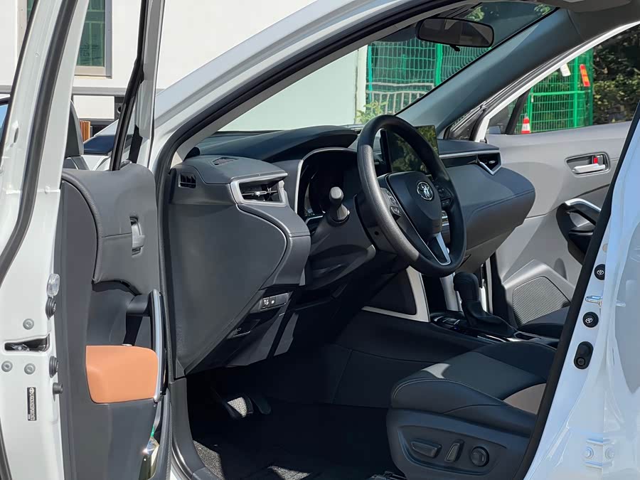 Toyota Frontlander 2023 car image #11