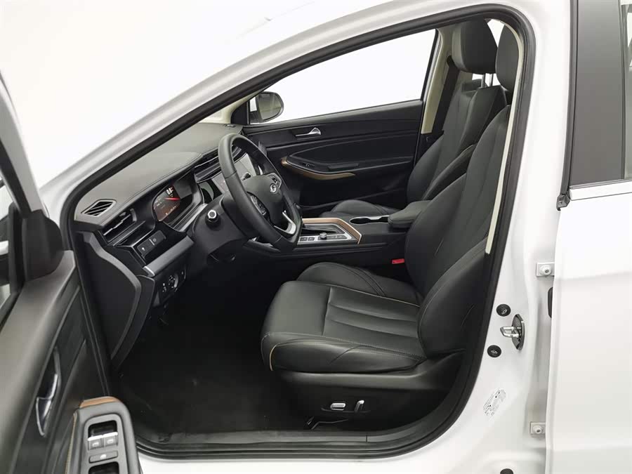 Chery Arrizo 5 Plus 2023 immagine di auto #11