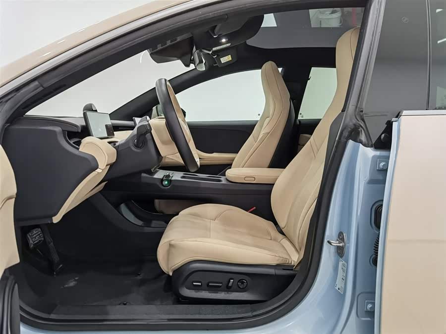 NIO ET5 2023 car image #11