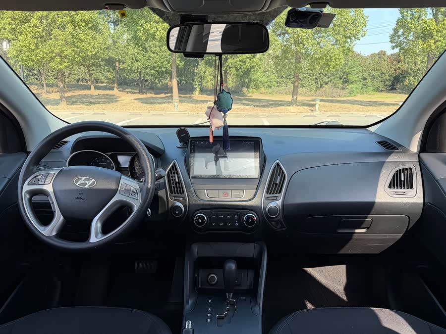 Hyundai ix35 2015 #11 Hyundai ix35 2015 car image #11