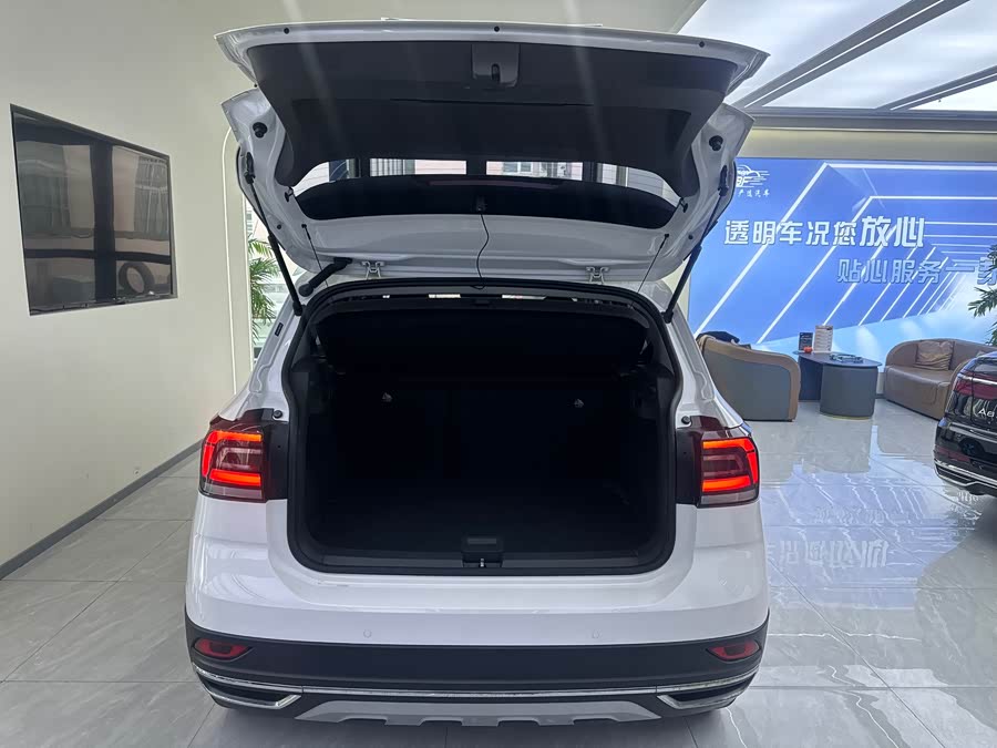 Volkswagen T-Cross 2021 car image #11