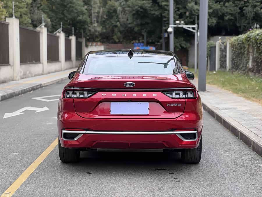 Ford Mondeo 2024 car image #11