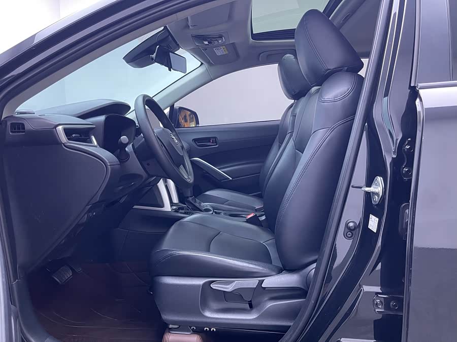 Toyota Corolla Cross 2023 car image #11
