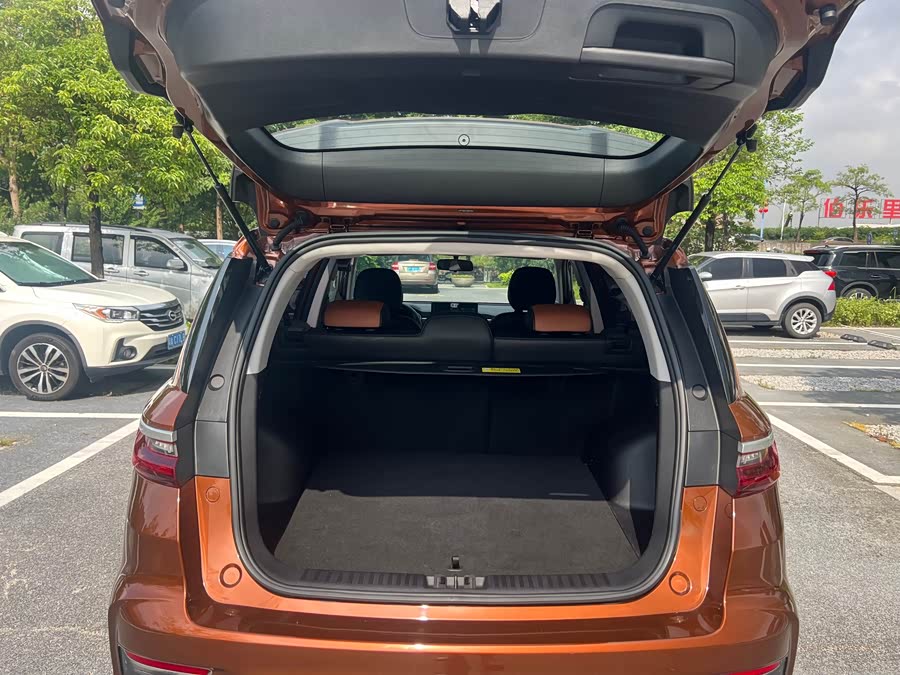 GEELY Vision X6 2021 car image #11