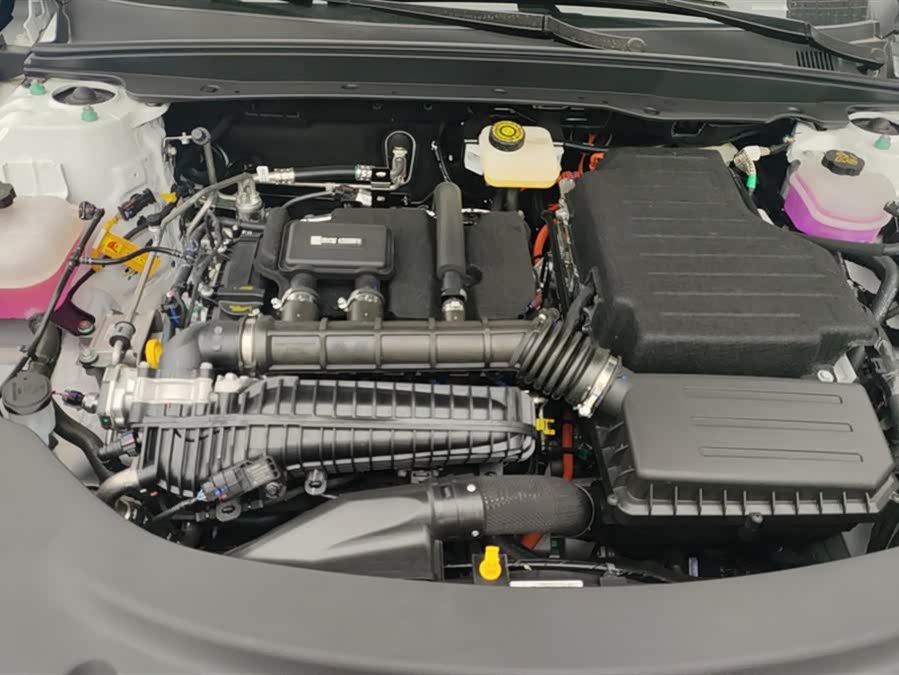 BYD Seal 05 DM-i 2025 car image #11