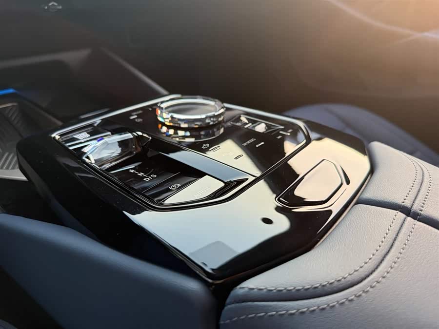BMW 5 Series 2024 car image #11