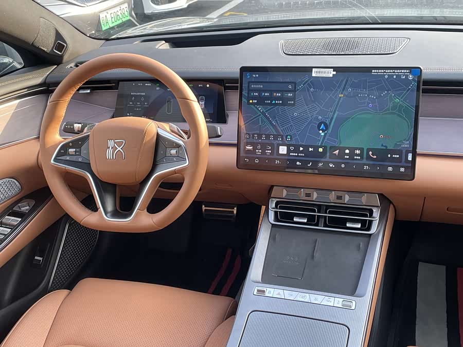 BYD HanL 2025 immagine di auto #11