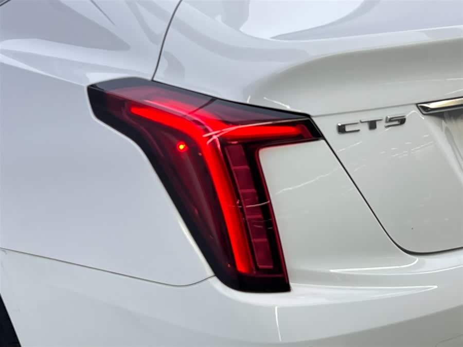 2022 car image #11