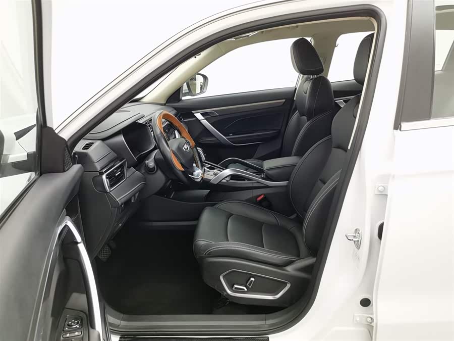 GEELY Boyue 2021 car image #11