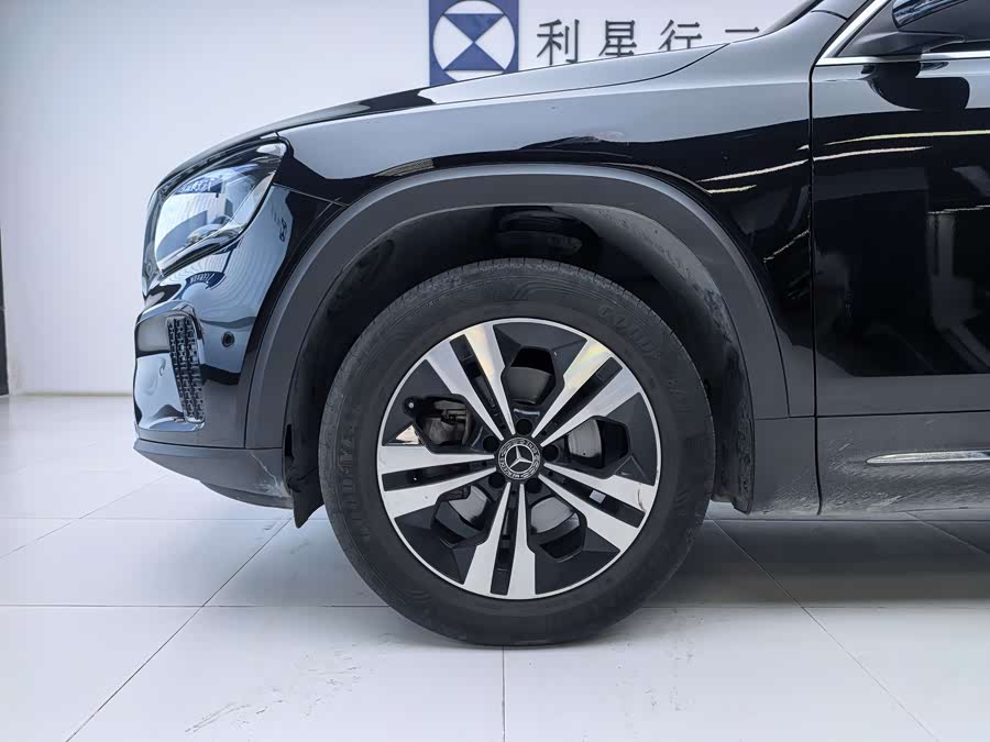 Mercedes-Benz GLB Class 2024 #11 Mercedes-Benz GLB Class 2024 car image #11