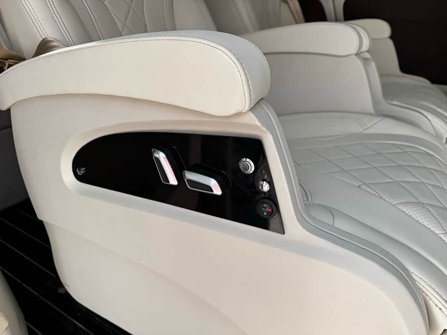 Mercedes-Benz Vito 2018 immagine di auto #11