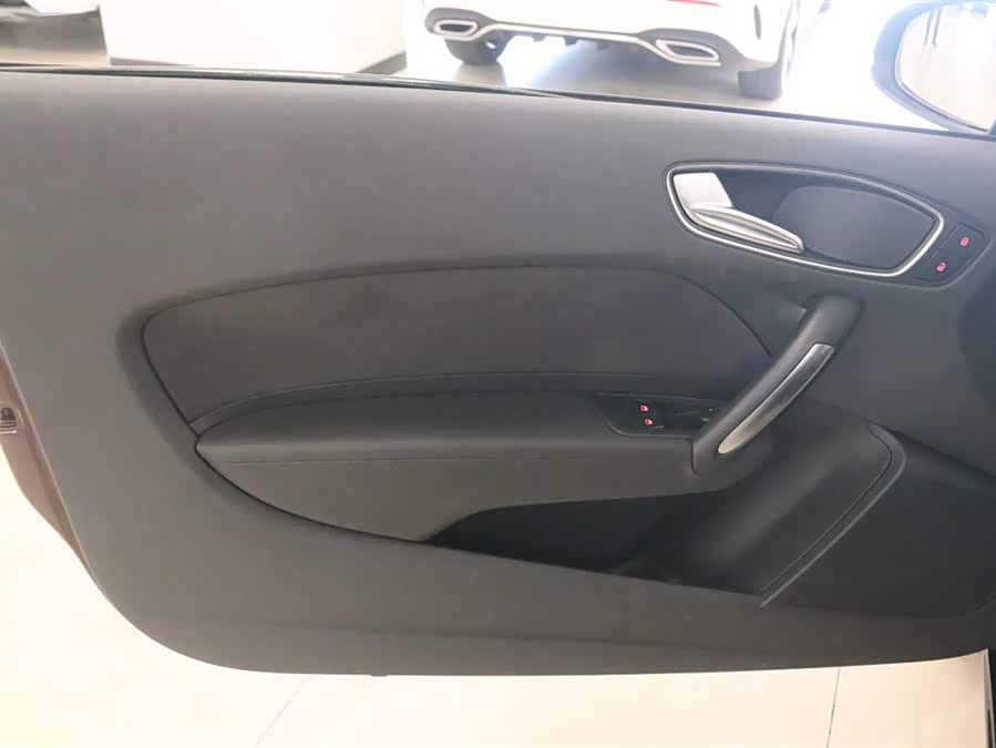 Audi A1 2013 car image #11