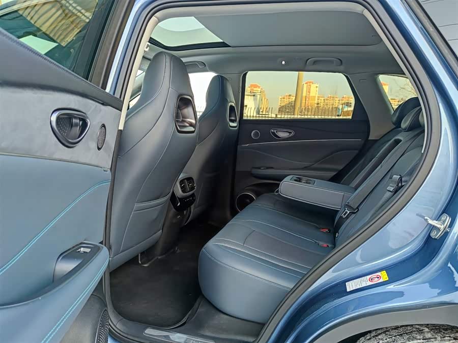 BYD Sea Lion 07 DM-i 2025 car image #11