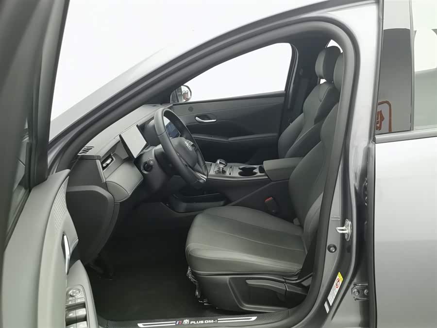 BYD Qin Plus 2024 car image #11