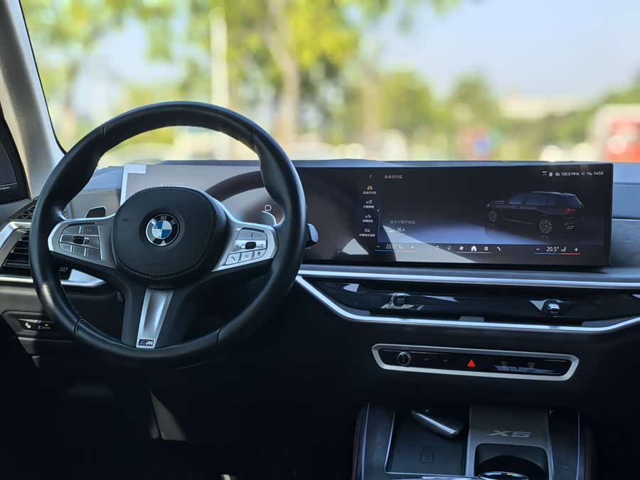 BMW X5 2024 car image #11