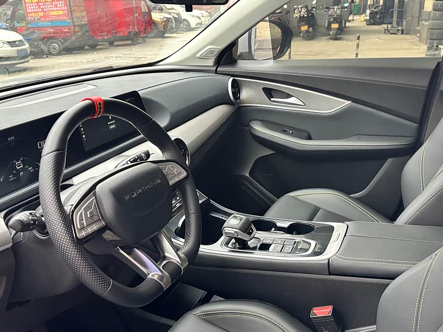 Forthing T5 EVO 2024 car image #11