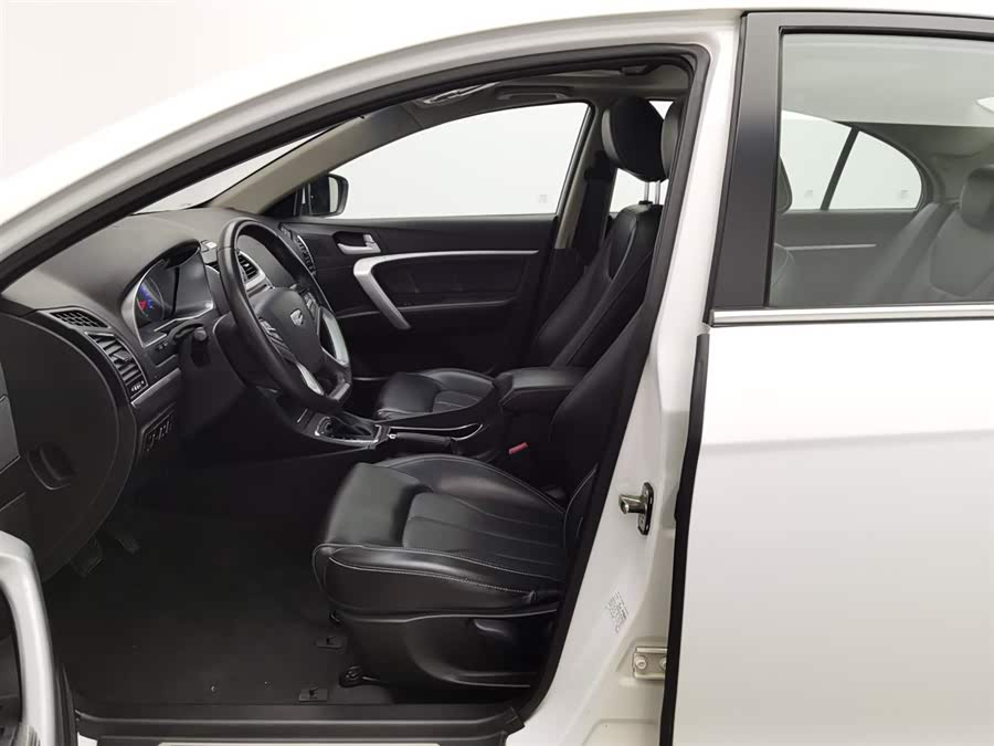 GEELY Emgrand 2015 car image #11