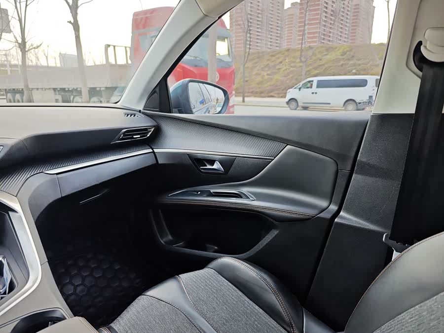 Peugeot 5008 2019 #11 Peugeot 5008 2019 car image #11