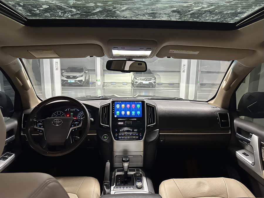 Toyota Land Cruiser 2009 car image #11