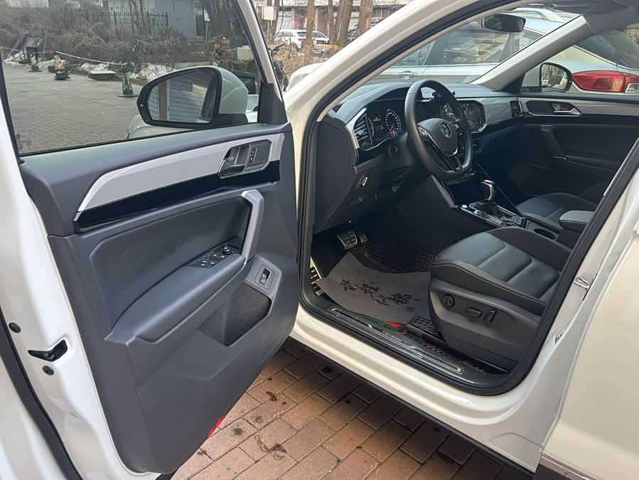 Volkswagen Tayron 2022 immagine di auto #11