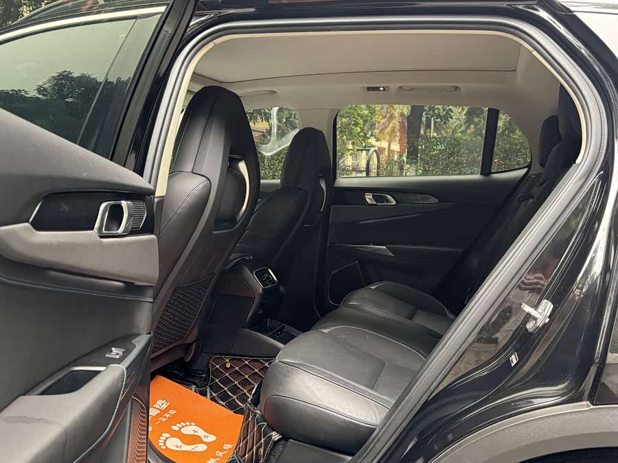 Lynk & Co 01 EM-P 2019 car image #11