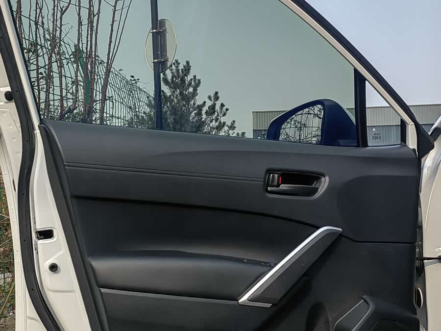 Toyota Corolla Cross 2025 car image #11