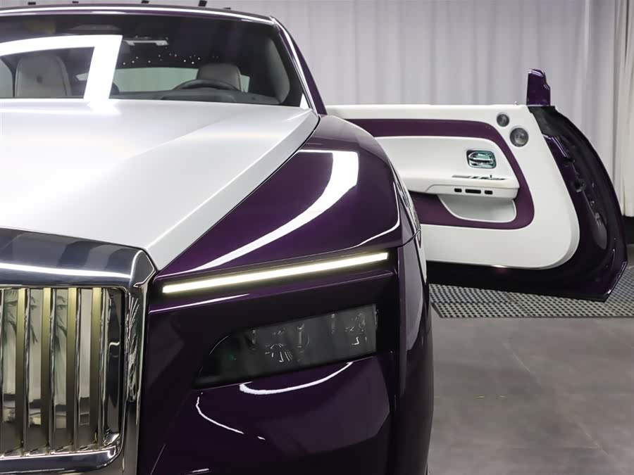Rolls-Royce Spectre 2023 immagine di auto #11