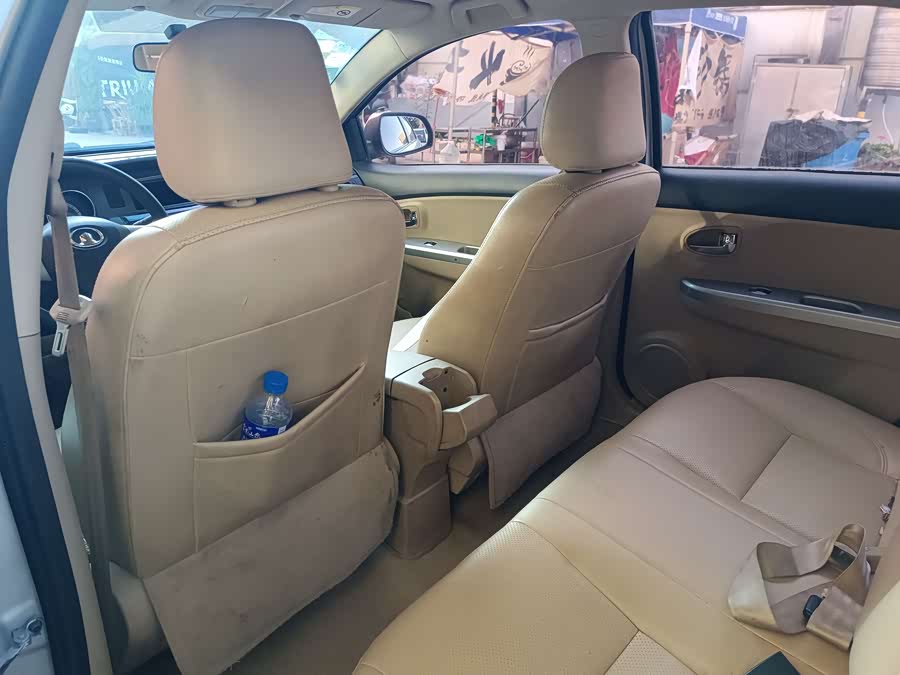 Great Wall C30 2012 car image #11