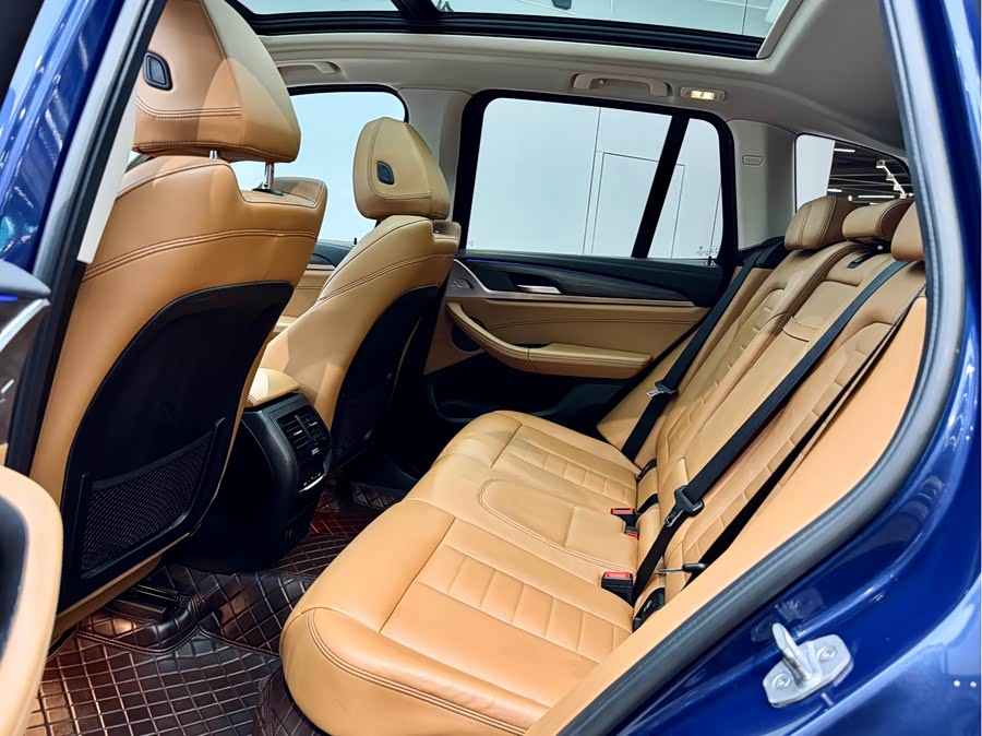 BMW X3 2018 car image #11