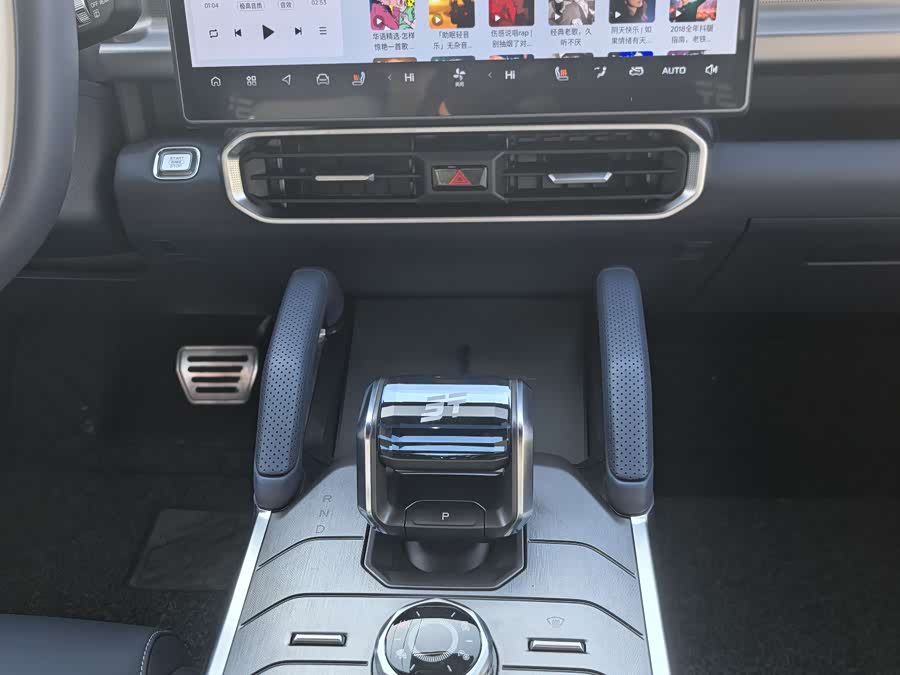 Jetour T2 2024 car image #11
