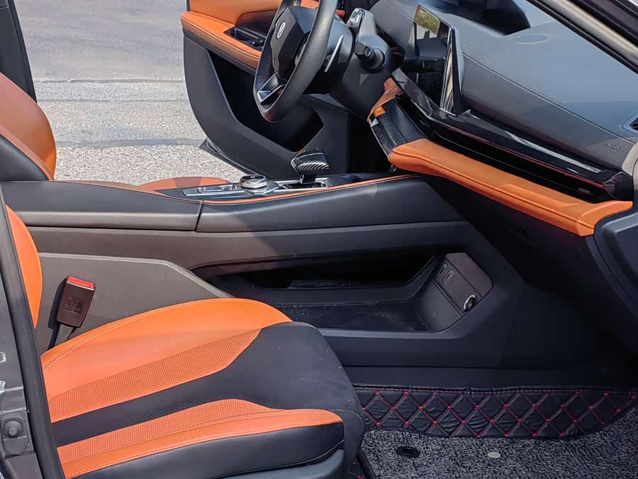 Changan UNI-V 2023 car image #11