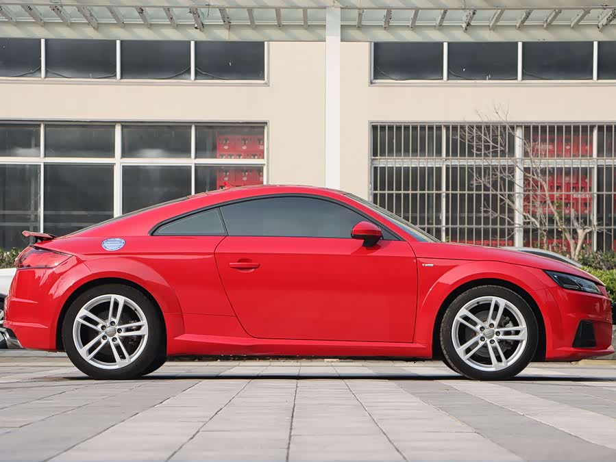 Audi TT 2017 car image #11