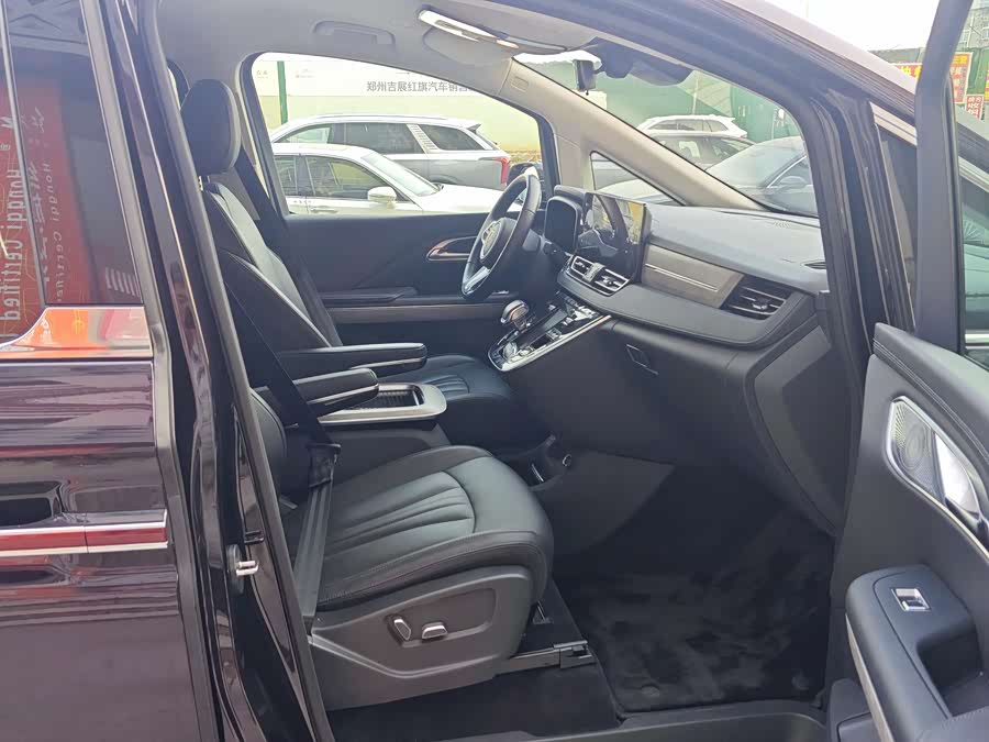 HongQi HQ9 PHEV 2024 imagem de carro #11