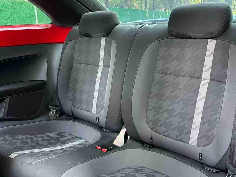 Volkswagen Beetle 2017 immagine di auto #11