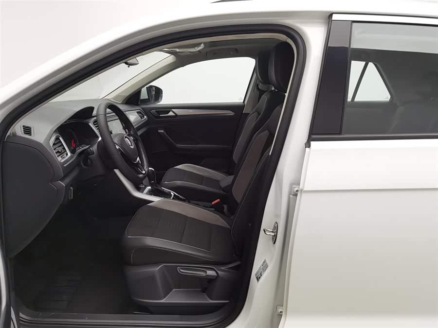 Volkswagen T-Roc 2020 car image #11